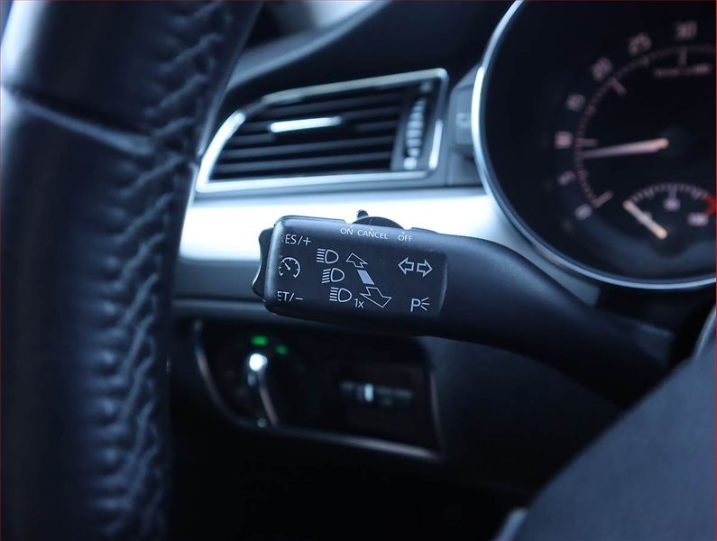 Škoda Superb (2011) Elegance 2.0 TDI, 4X4 - fotka 22 z 22
