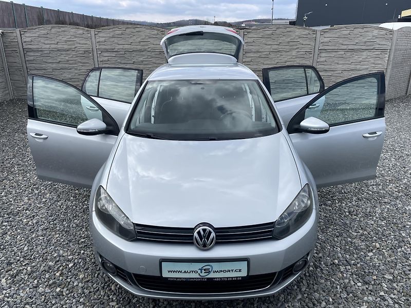 Volkswagen Golf 1.6TDi 105PS  6 HIGHLINE TOP!! - fotka 157 z 176