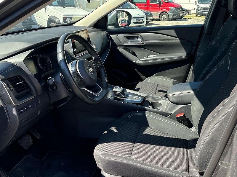 Nissan Qashqai (2021) 1.3 M-HEV, automat, 116kw - fotka 6 z 22