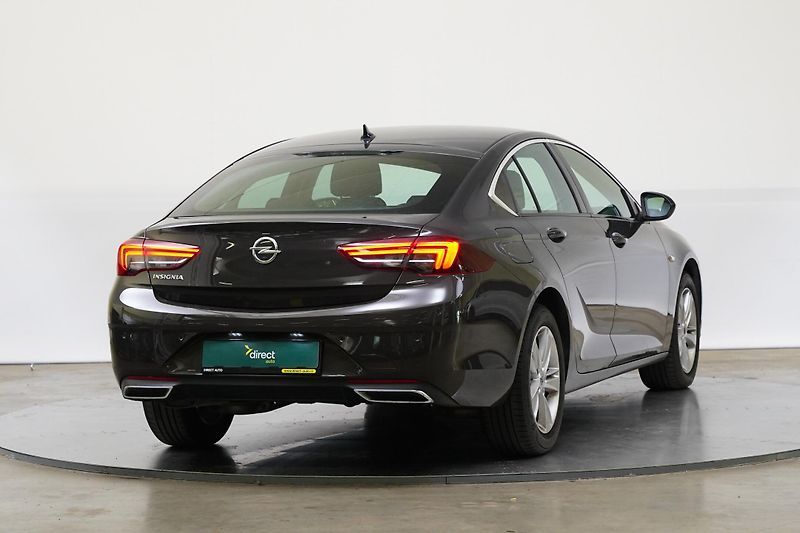 Opel Insignia - fotka 2 z 23
