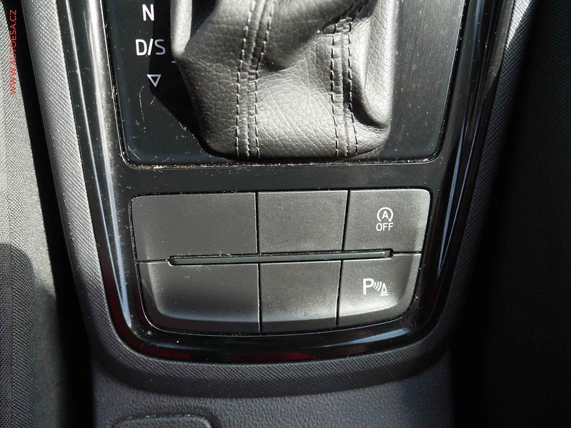 Škoda Scala (2019) 1.5TSi, 1.maj,ČR, AT - fotka 20 z 21