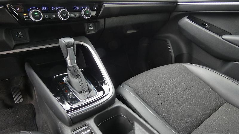 Honda HR-V 1.5 i-MMD Advance e-CVT - fotka 6 z 23
