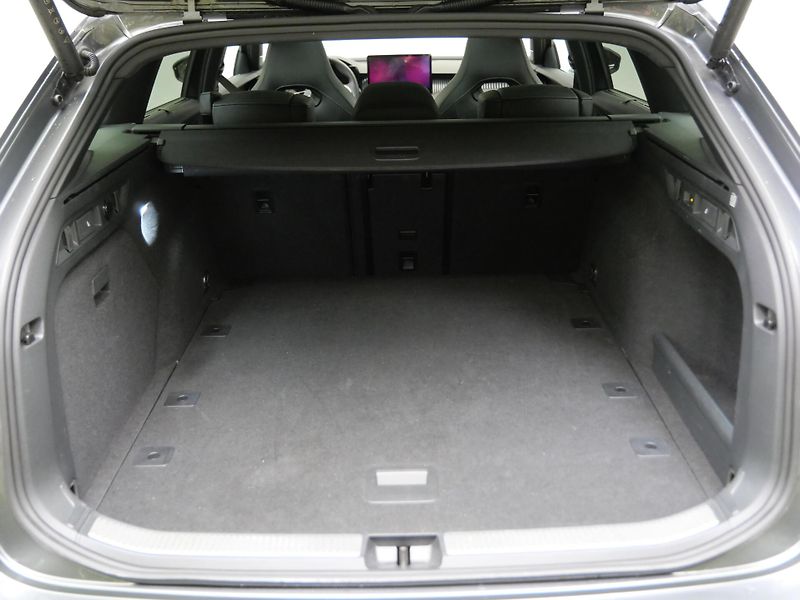 Škoda Superb - fotka 28 z 30
