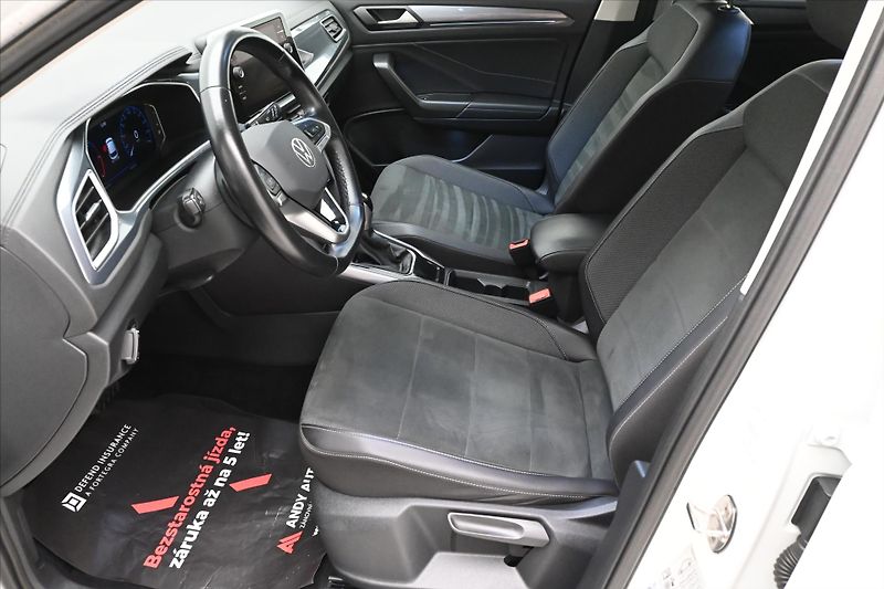 Volkswagen T-Roc 2,0 TDI 110kW DSG STYLE Záruka - fotka 13 z 31