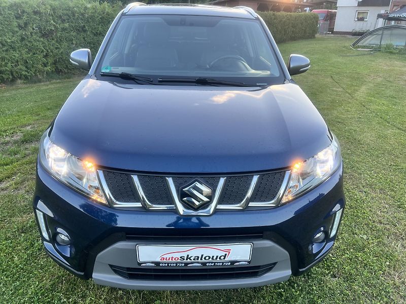 Suzuki Vitara 1,6 88KW,4x4,NAVI,PANORAMA - fotka 2 z 47