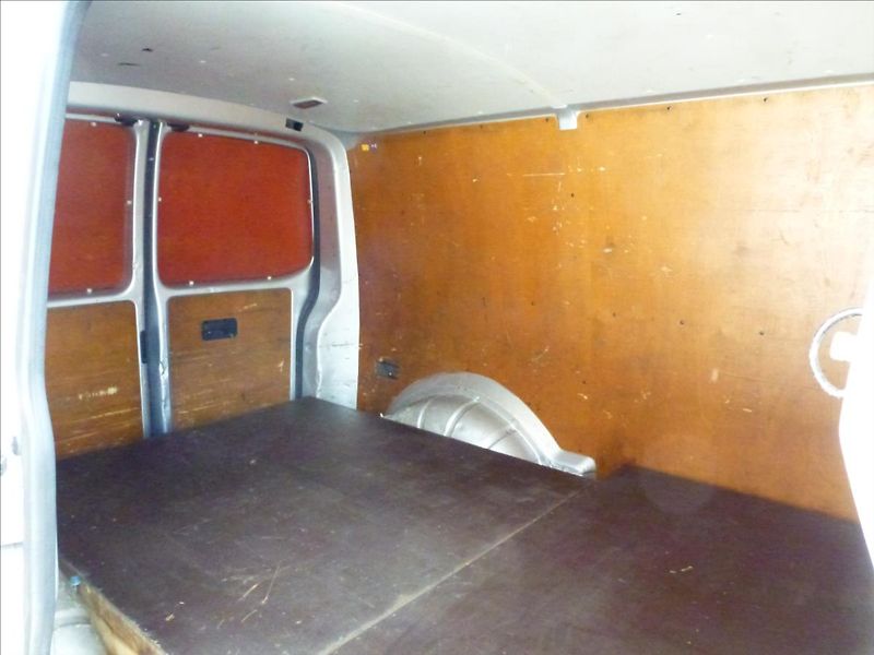 Volkswagen Transporter 2,0 TDI - fotka 20 z 31