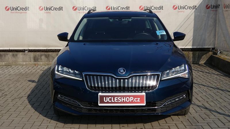 Škoda Superb 1.4 TSI iV Ambition DSG - fotka 2 z 23