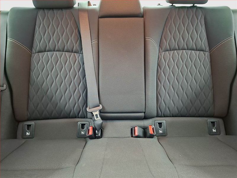 Toyota Corolla (2021) Comfort 1.8 Hybrid - fotka 10 z 16