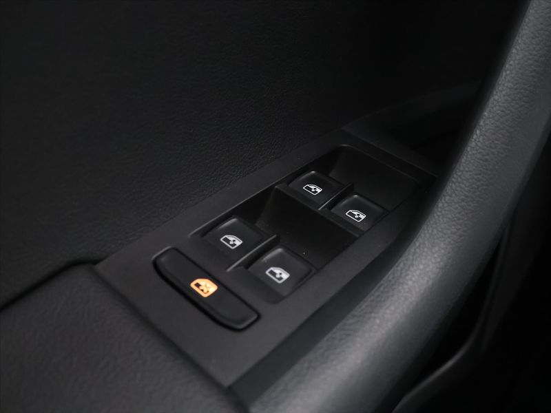 Škoda Octavia RS 2,0 TSI 169kW DSG 1.Maj. - fotka 16 z 33
