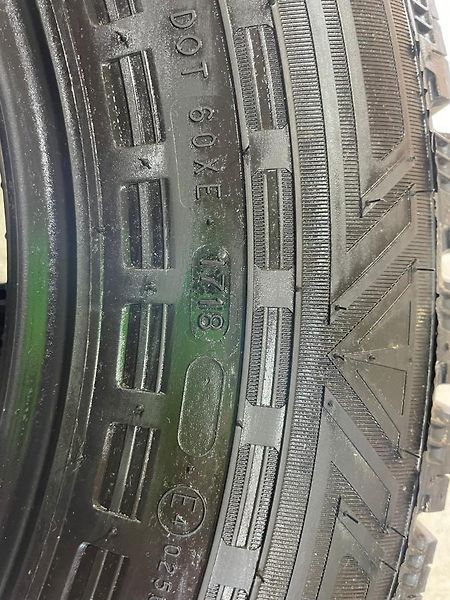 Ostatní (2018) PNEU NOKIAN 215/70R16 100T M+S - fotka 4 z 4