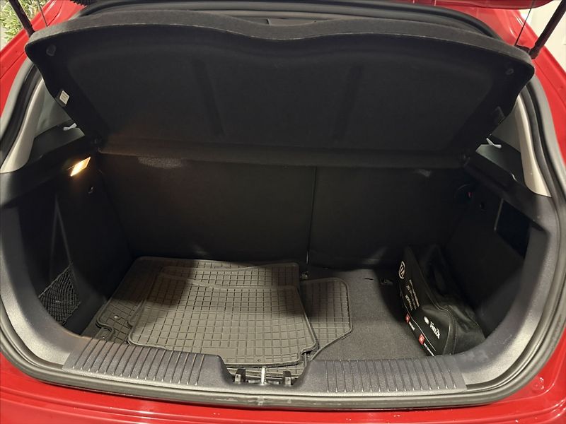 Kia Rio 1,3   i KLIMA HEZKÝ STAV ALU - fotka 21 z 24
