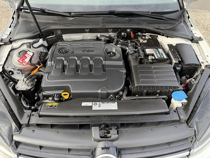 Volkswagen Golf Combi VII 1,6 TDi/85kW - fotka 57 z 66