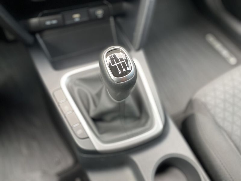 Kia Ceed 1.5 T-GDi 103 kW Spin - fotka 22 z 26