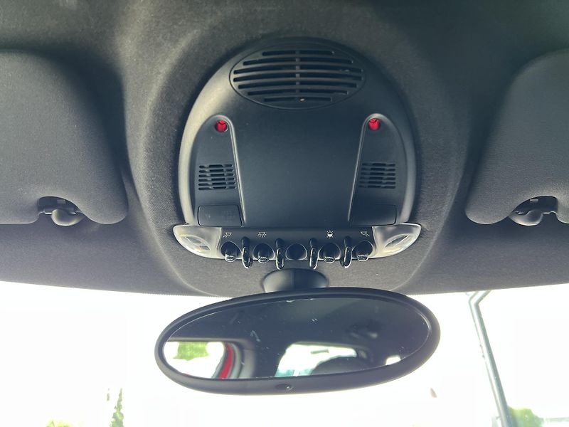 Mini Countryman Cooper S 140kw 4x4 AUTOMAT ČR - fotka 34 z 39