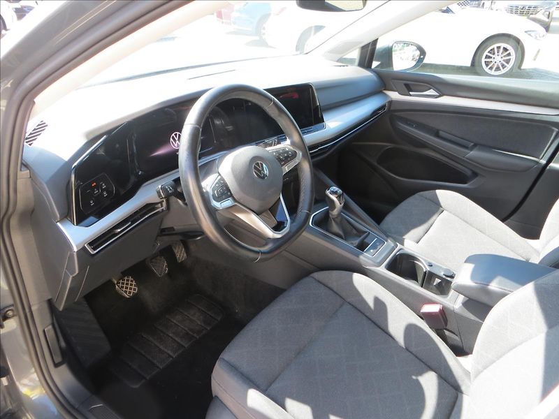 Volkswagen Golf 1,0 TSI 81kW Life ČR - fotka 13 z 23