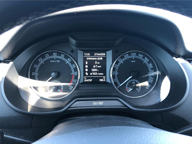 Škoda Octavia Combi 1.6 TDi Ambition - fotka 18 z 26