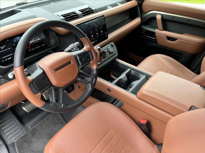 Land Rover Defender (2026) 110 V8 P540 OCTA SATIN* - fotka 16 z 48