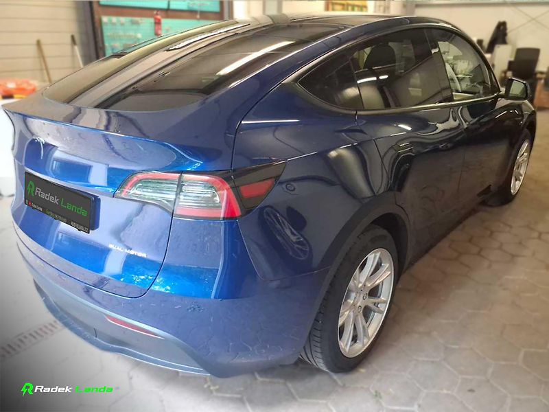 Tesla Model Y (2023) Enhanced Autopilot, Tažné 1600 - fotka 4 z 13