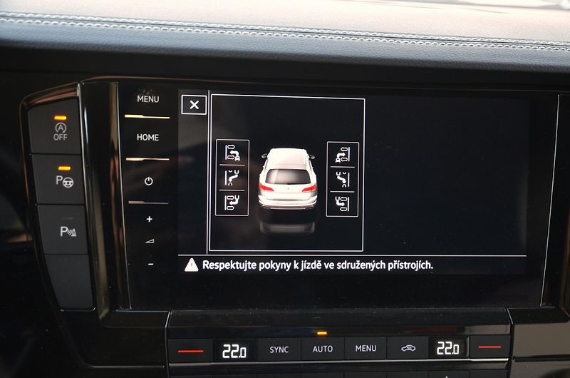 Volkswagen Touareg (2020) 3.0 TDi 200kW 4x4 / ČR / TAŽNÉ - fotka 36 z 44