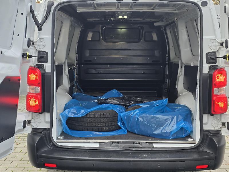 Peugeot Expert  Furgon Active L3 2,0 Blue - fotka 7 z 7