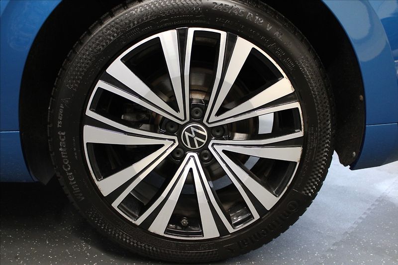 Volkswagen Arteon 2,0 TDI DSG ELEGANCE 1.MAJ. CZ - fotka 28 z 35