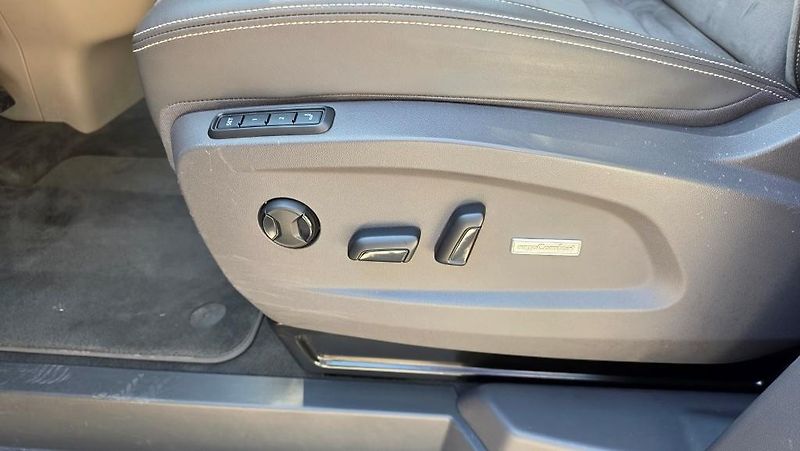 Volkswagen Multivan (2022) 1.4 TSI PHEV 160kW Style - fotka 26 z 51