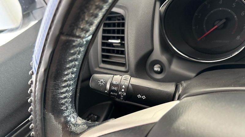 Mitsubishi ASX (2015) 1.6 MIVEC 2. MAJITEL TAŽNÉ ČR - fotka 16 z 22