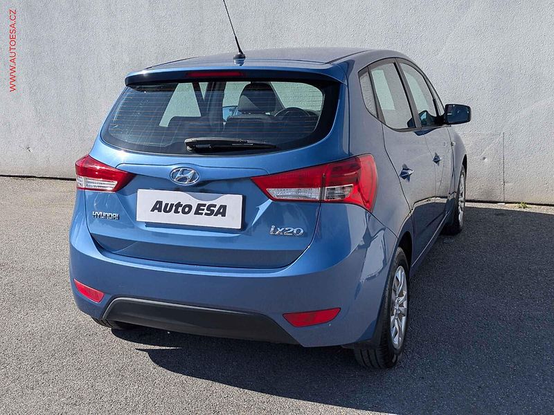 Hyundai ix20 (2016) 1.4 CVVT, 1.maj,ČR, AC, temp - fotka 4 z 16