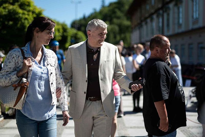 Automobilové skvosty byly k vidění v sobotu v lázeňském městě, kde se při závěru akce Concours d’Elegance Luhačovice 2026 představilo více než 50 historických automobilů z několika evropských zemí.