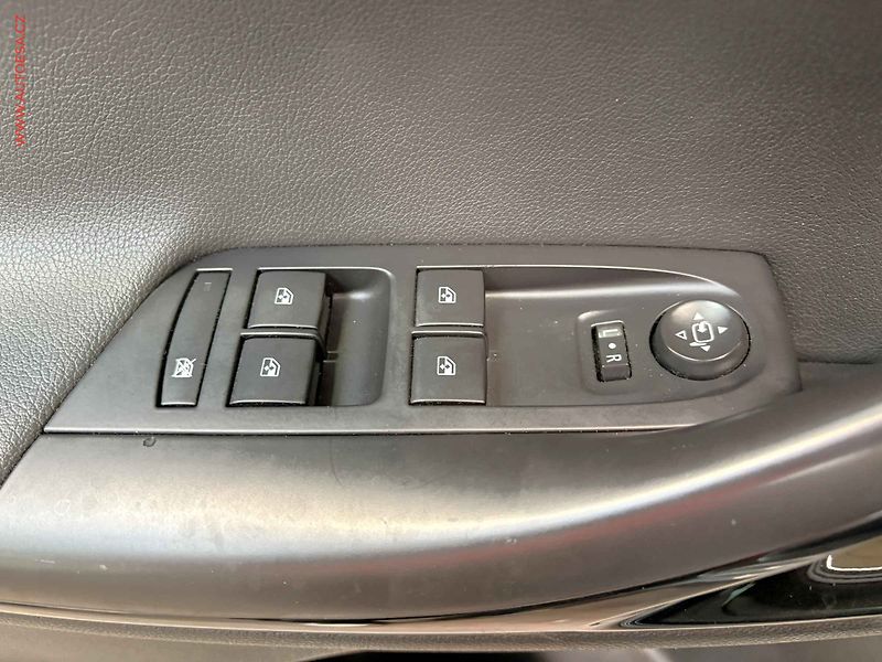 Opel Astra (2021) 1.5 CDTi, AT, STK8/28 - fotka 12 z 18
