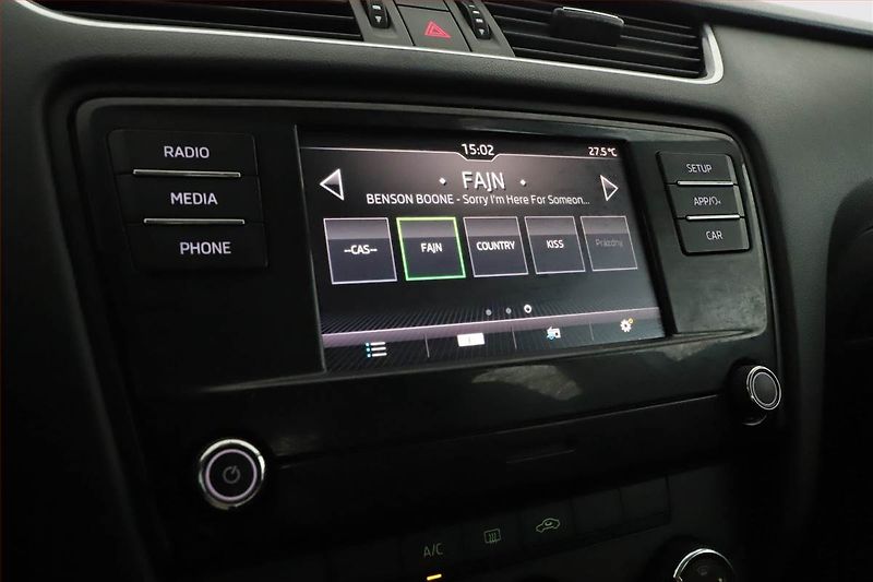Škoda Octavia (2019) 1.6 TDI, Tempomat - fotka 9 z 16