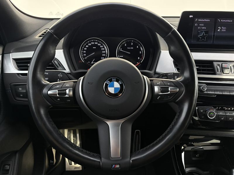 BMW X2 2.0d 140kW XDrive M-Paket - fotka 15 z 23