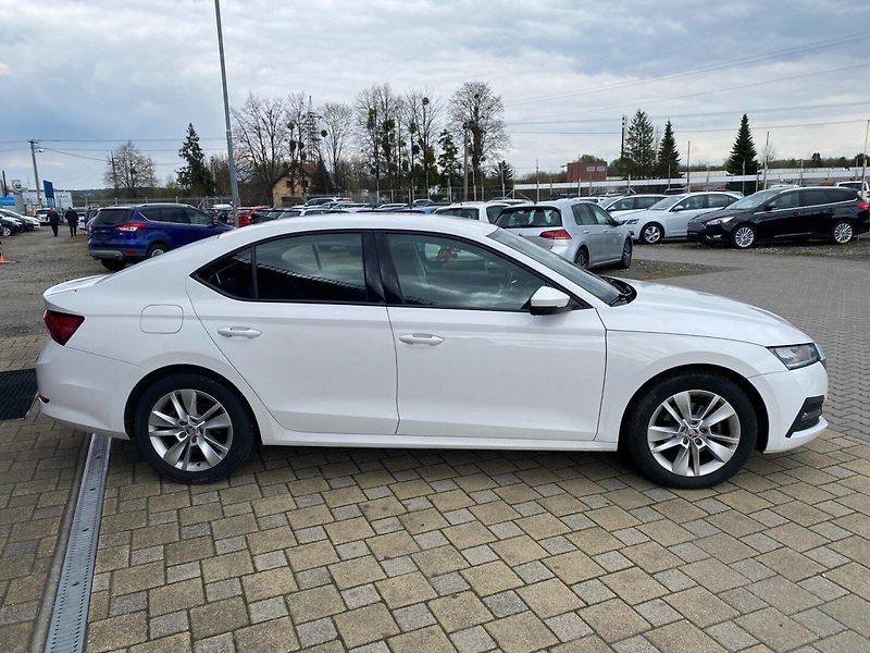 Škoda Octavia (2020) IV 1.5 TSi 110kW Ambiente - fotka 3 z 29