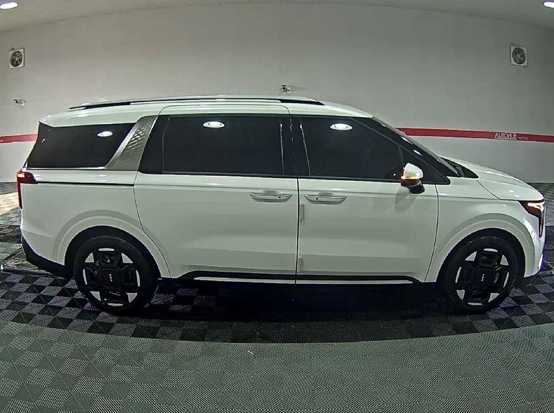 Kia Carnival 1.6-HEV-9MÍST-NA CESTĚ - fotka 5 z 19