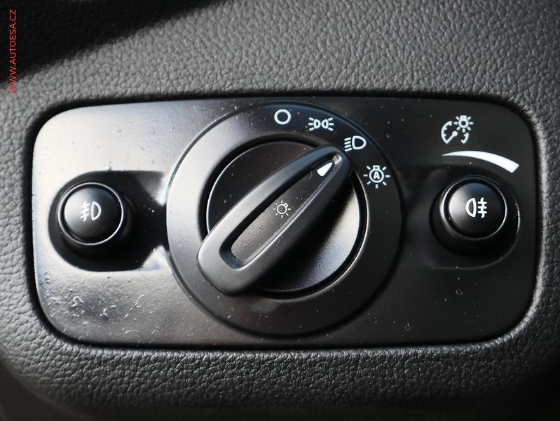 Ford Kuga (2018) 1.5 EB 4x4, AT, navi, bixen - fotka 18 z 21