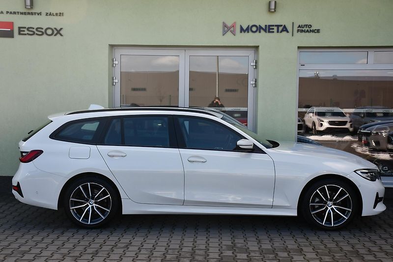 BMW Řada 3 320D xDrive 2xALU 1M ČR - fotka 13 z 38