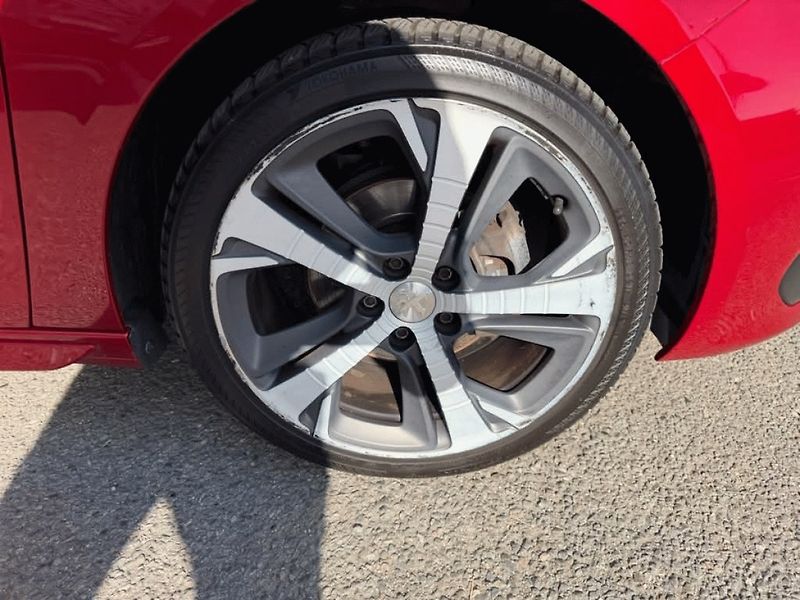 Peugeot 308 (2019) SW GT LINE 1,2 130K - fotka 28 z 45