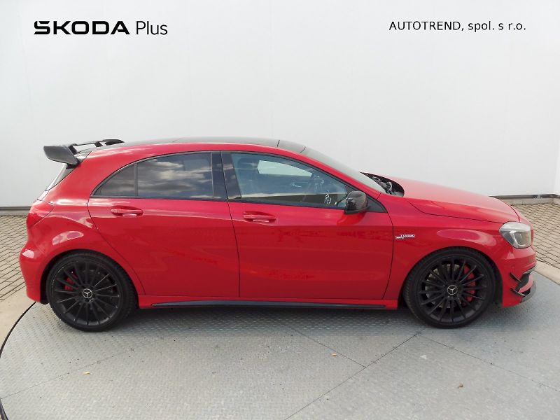 Mercedes-Benz Třídy A (2013) A45 AMG 2,0 265kW 4MATIC Perfo - fotka 24 z 25