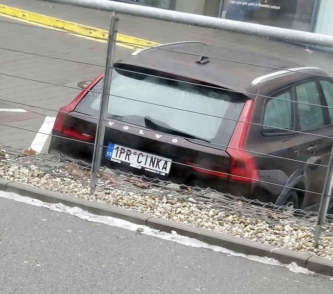 IV0 BR0UK - vítězná SPZ 3. kola fotosoutěže.