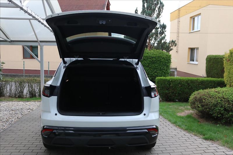 Renault Austral 1,2 e-HYBRID, TAŽNÉ - fotka 45 z 49