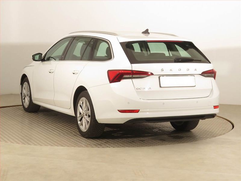 Škoda Octavia (2021) Ambition 2.0 TDI, Tempomat - fotka 4 z 15
