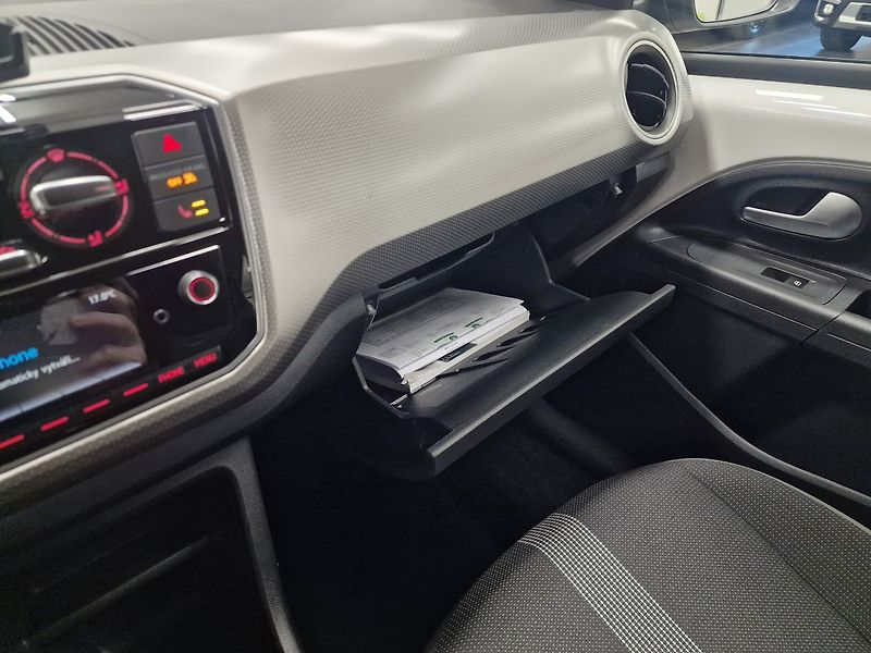 Volkswagen up! (2019) 1.0 ECO Záruka - fotka 41 z 53