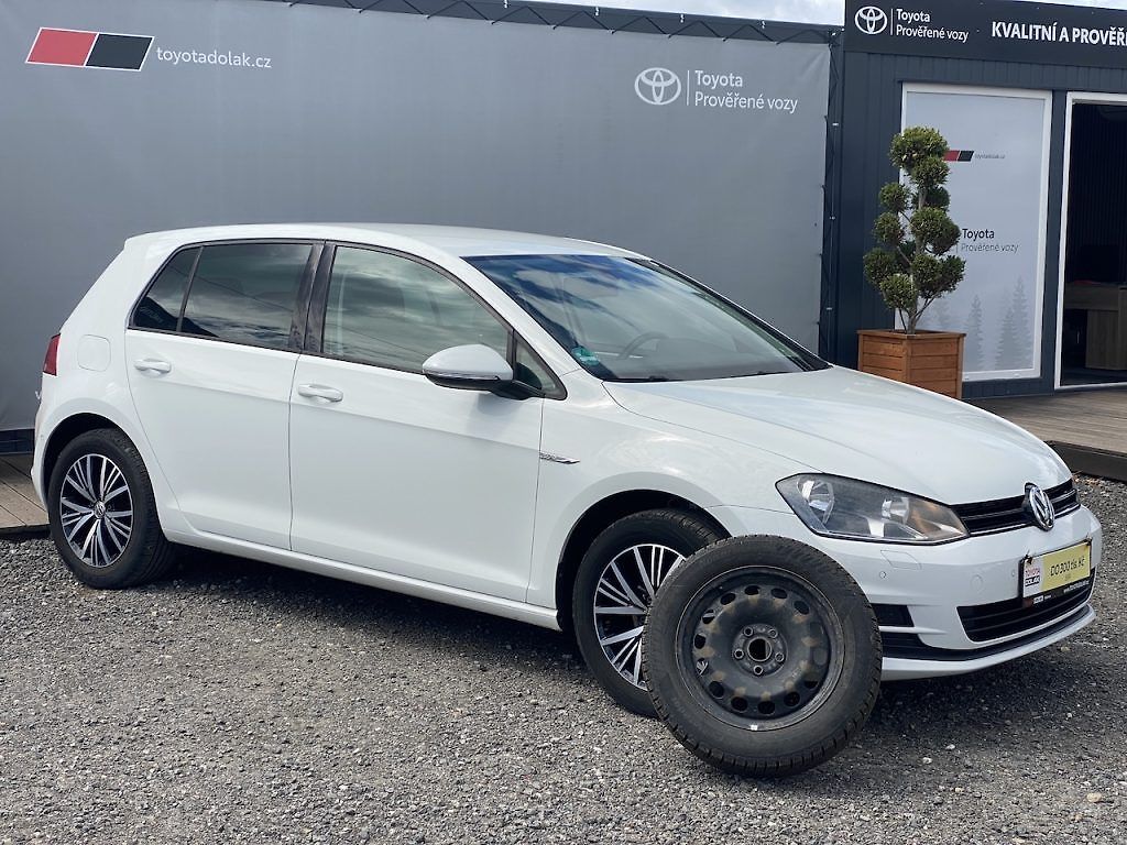 Volkswagen Golf 1.2TSi, Cup, 2x kola