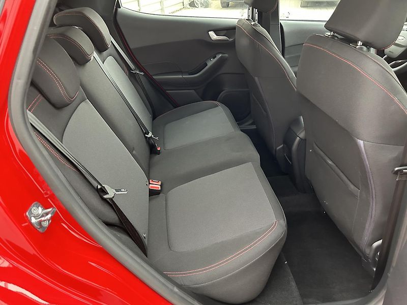 Ford Fiesta 1.0 l Active Ecoboost - fotka 21 z 26