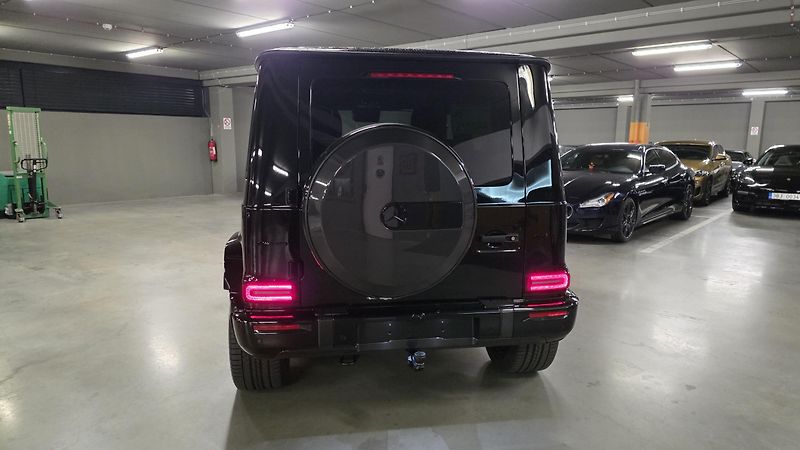 Mercedes-Benz Třídy G (2026) G63AMG NEW MAX CARBON A22 - fotka 6 z 8