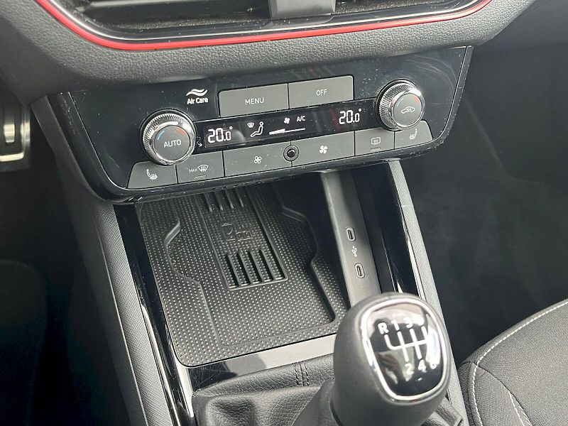 Škoda Scala (2025) Monte Carlo 1.0TSi 85kW 6°manu - fotka 21 z 29