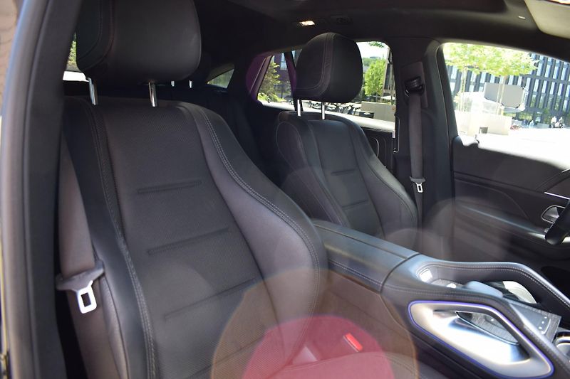 Mercedes-Benz GLE (2021) 350d AMG/KeyLess/Panorama/Odvě - fotka 25 z 43