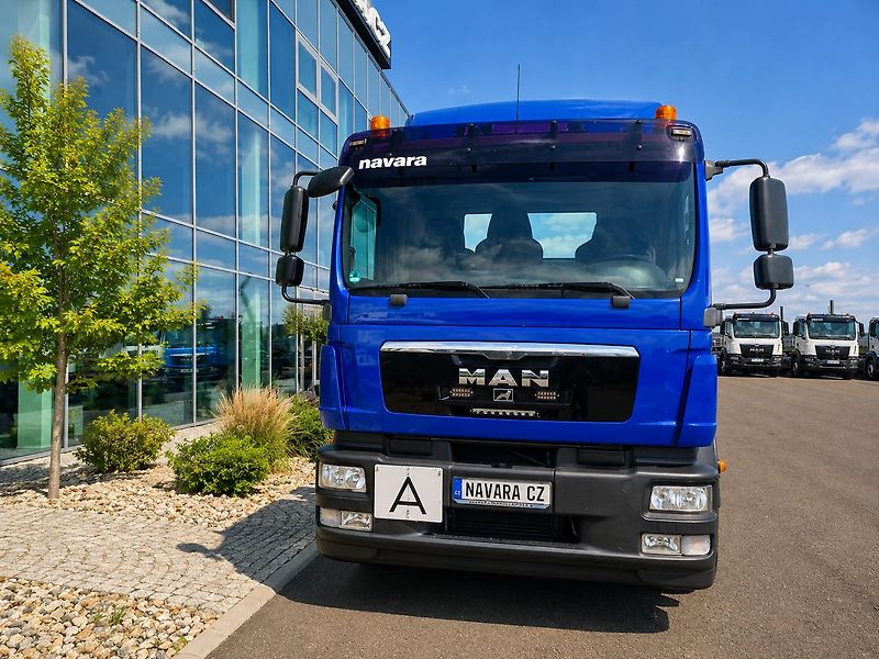 MAN TGM 15.290 + NOSIČ KONTEJNERU 10T  - fotka 2 z 14
