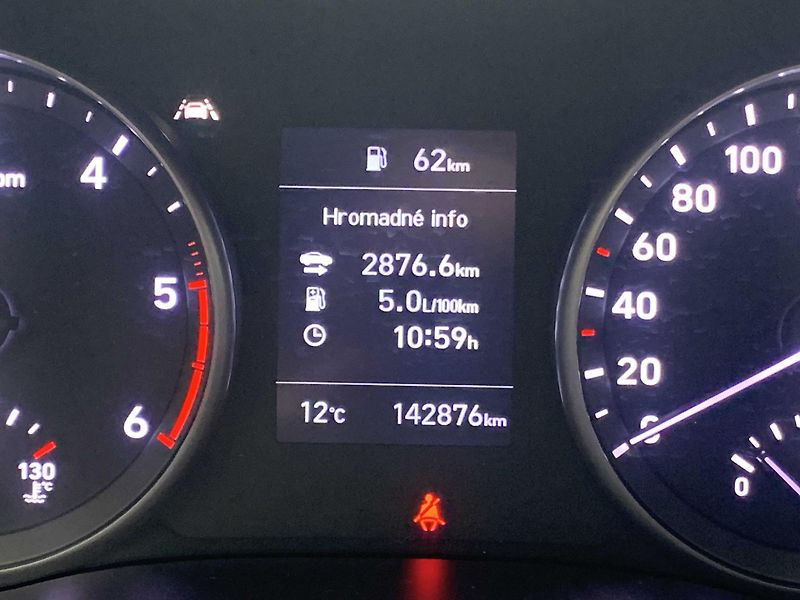 Hyundai i30 1.6 CRDi 85 kW 1.MAJITEL DPH - fotka 17 z 17