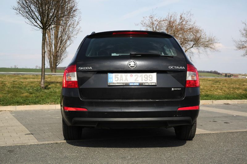 Škoda Octavia 1.6TDi,2xALU,2.maj,CZ,STK-2028 - fotka 21 z 22